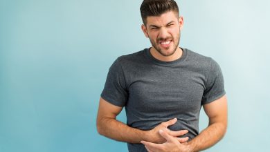 Man-with-abdominal-pain
